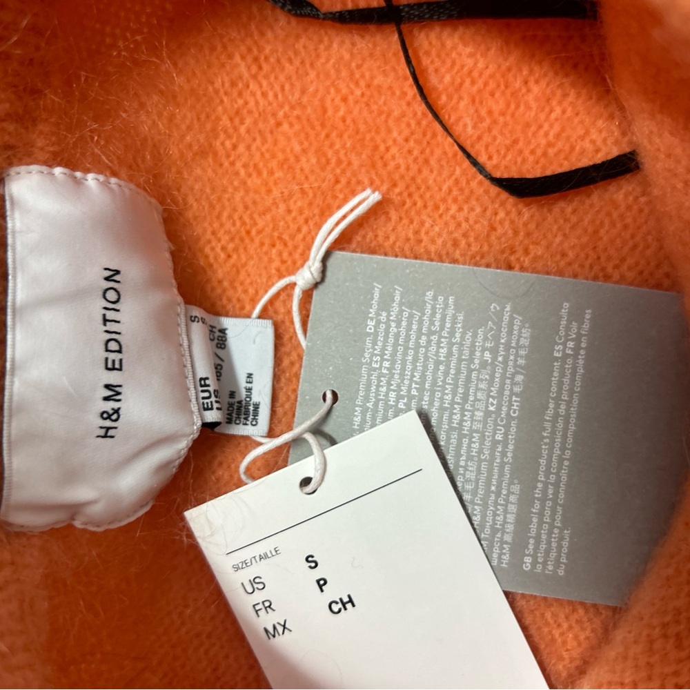 NWT (size small) H&M OVERSIZED MOHAIR-BLEND SWEATER - Picture 10 of 11
